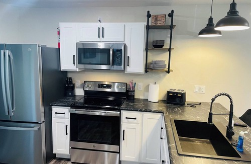 Shawano Resort | Shawano lake front resort ! remodeled large open concept central air/heat