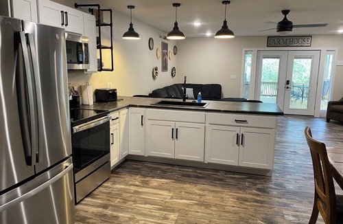 Shawano Resort | Shawano lake front resort ! remodeled large open concept central air/heat