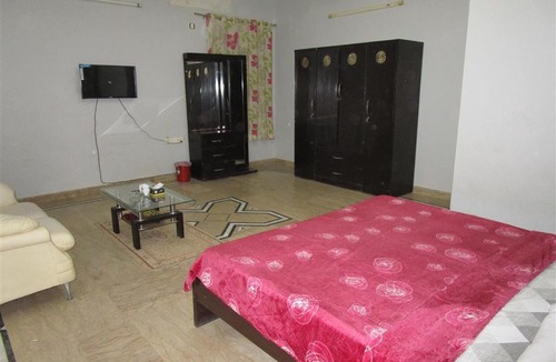 Gulshan-E-Jamal House | Shayan Inn
