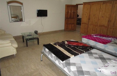 Gulshan-E-Jamal House | Shayan Inn
