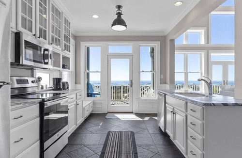Atlantic Beach House | Shearwater 4 Bedroom Home by RedAwning