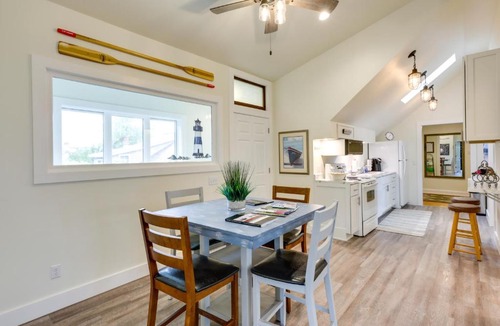 Sheboygan Apartment | Sheboygan Getaway w/Deck + On-Site Lake Access!