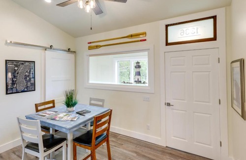 Sheboygan Apartment | Sheboygan Getaway w/Deck + On-Site Lake Access!