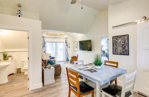 Sheboygan Apartment | Sheboygan Getaway w/Deck + On-Site Lake Access!