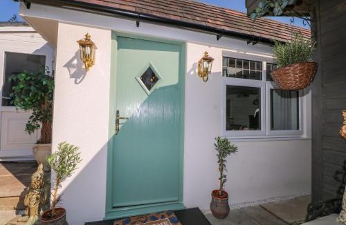 Westbourne House | Shell Cottage