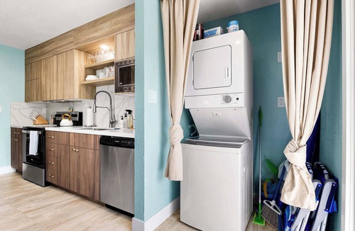 Rio del Mar House | Shell Cottage - Steps From Rio Del Mar Beach!
