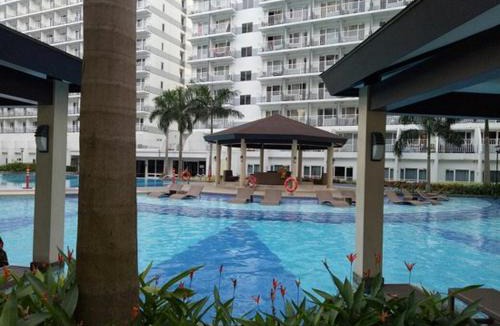 Barangay 76 Apartment | Shell Residences with Pool View Walk to MOA