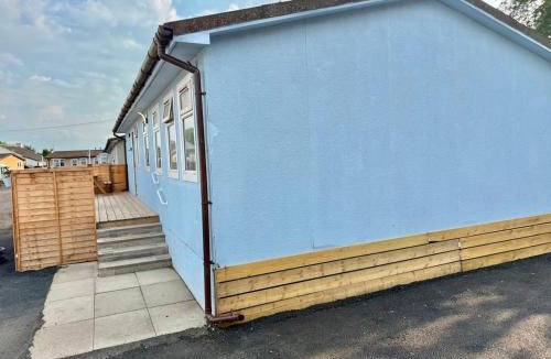Glasgow Apartment | Shell's Lodge Compact 8-Bedroom Chalet Maryville Caravan Site Uddingston, Glasgow