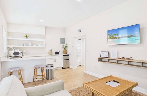 Parsuns To Cocoa Beach Apartment | Shell & Shore Coastal Retreat