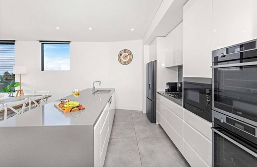 Shellharbour Apartment | Shellharbour Seaview Luxury Escape