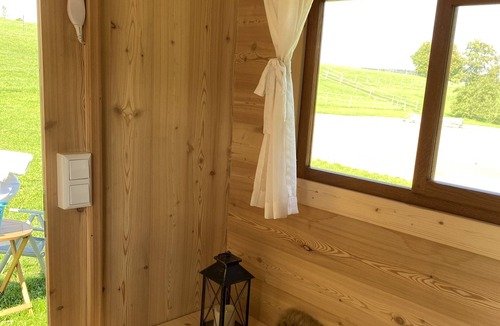 Altensteig Apartment | Shepherd's wagon on agricultural property with approx. 8 sqm for max. 3 persons