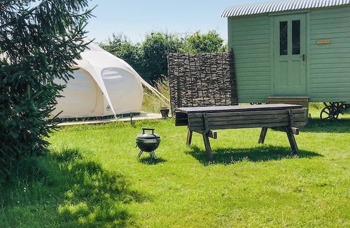 Messing Cottage | Shepherds Belle & Croft Hut - QU7633