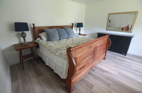 Adolphus Other | Shepherd’s House on the Hill—Peaceful Getaway at River Cottage Farm - 3 Bedroom