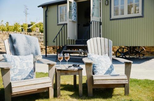 St Merryn Cabin | Shepherds Huts at The Cornish Arms