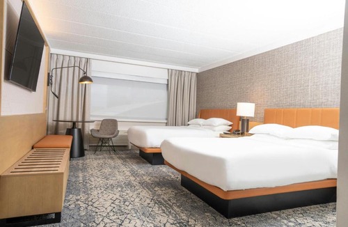 Downtown Niagara Falls Hotel | Sheraton Niagara Falls