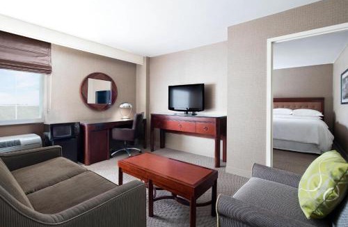 Moon Township Hotel | Sheraton Pittsburgh Airport Hotel