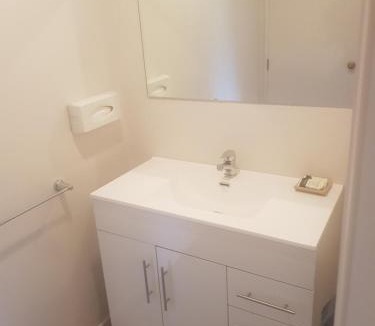 Sherborne Street Hotel | Sherborne Motor Lodge