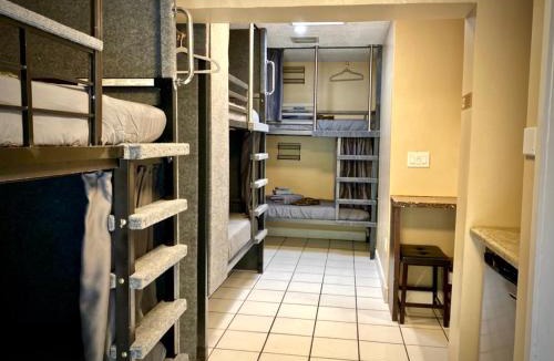 Dania Beach Hostel | Sheridan Hostel