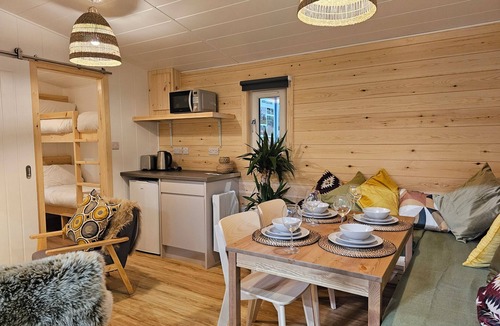 Clipstone Cottage | SHERWOOD PINES - FAMILY POD 4, pet friendly in Edwinstowe