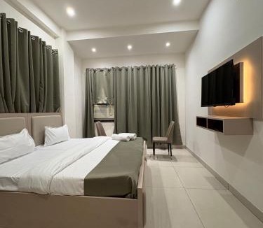 Sector 70 Hotel | Shft-In Hotel