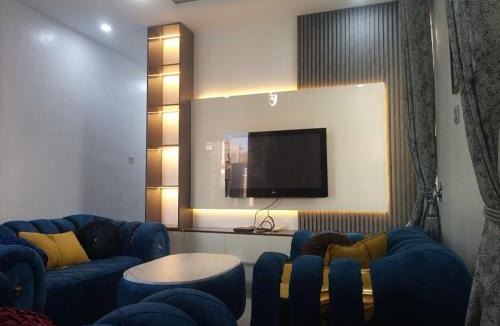Ofin Apartment | Shimawa 1-Bed Apt w Internet Parking & Security
