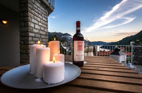 Moltrasio Apartment | Shimmering Waters - My Home In Como