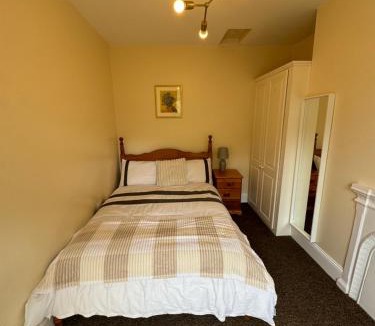 Gillingham Villa | Shine Lodge