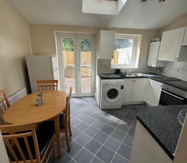 Gillingham Villa | Shine Lodge