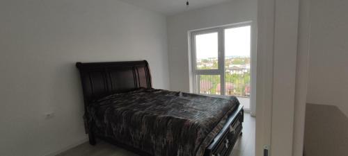 Ploiesti Apartment | Shine Room