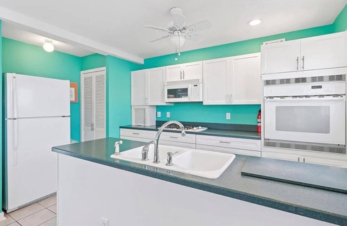 Ship Bottom House | Ship Bottom LBI 4 Bedroom Home with pool and ocean views- 1 house from the beach