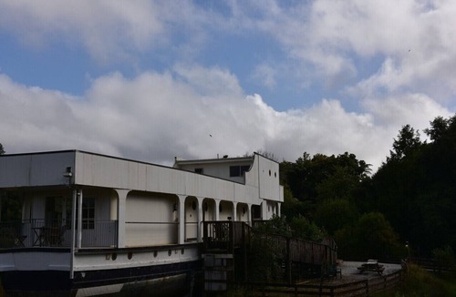 Waitomo Caves Boat Rental | Ship Endeavour Unit (non balcony) Waitomo Woodlyn Park