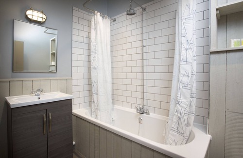 Chatham Hotel | Ship & Trades