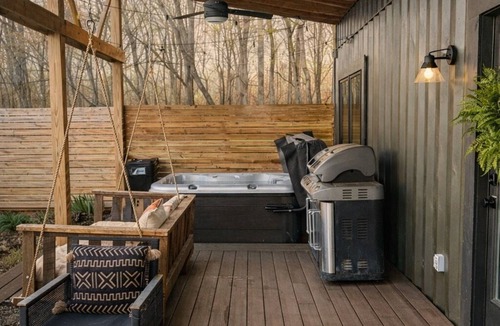 Sugarcreek House | Shipping Container in Amish Country