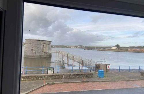 Pembroke Dock Hotel | Shipwright Inn