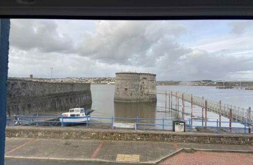 Pembroke Dock Hotel | Shipwright Inn