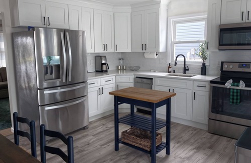 Shirley House | Shirley Bayfront Getaway – Kayak, Swim & Relax