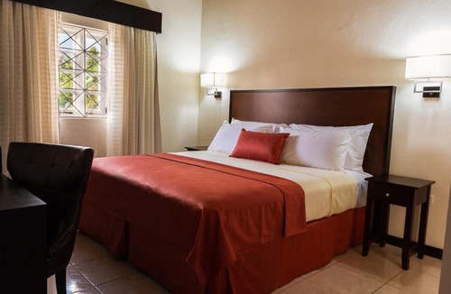 New Kingston Hotel | Shirley Retreat
