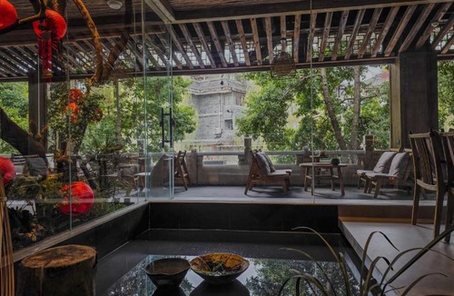 Dujiangyan Hotel | Shishe Spring Designer Homestay