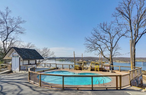 Lake Ozark Apartment | Shootout Weekend Studio Near the Bagnell Strip