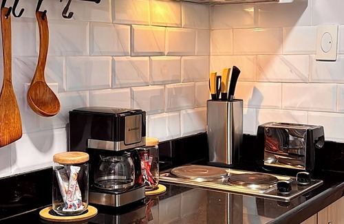 Barangay 76 Condo | SHORE 2 TOWER 3 Modern Loft Unit Near MOA