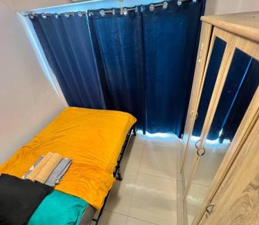 Barangay 76 Apartment | Shore 607 A bayview moa