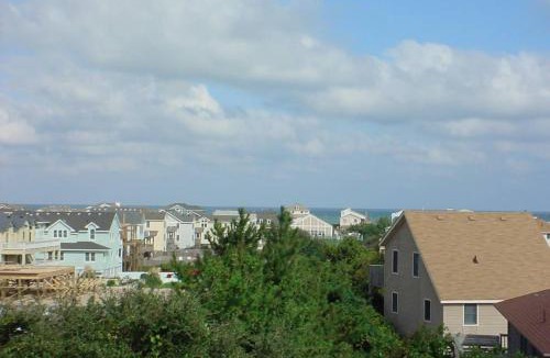 Duck House | Shore is Fun - Duck, Poteskeet, Beach 480 Yds, 3 Min. Walk to Downtown, Pool, Hot Tub, YR Flex
