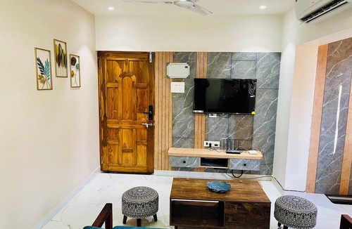 Sernabatim Apartment | Shore & More : Charming 2-bedroom apartment with AC, WiFi in tranquil Benaulim