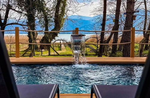 Kartepe Villa | Shore of Sapanca Lake: Çatı Villa Lakehouse