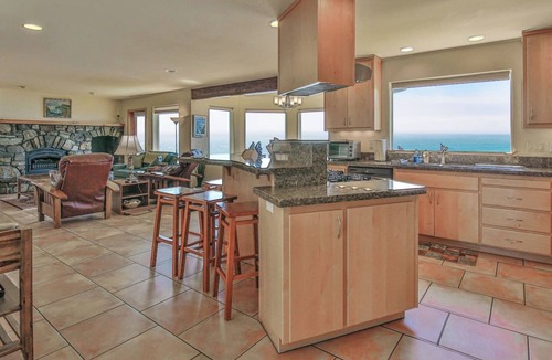 Bandon House | Shore Pines- Oceanfront next to Bandon Dunes