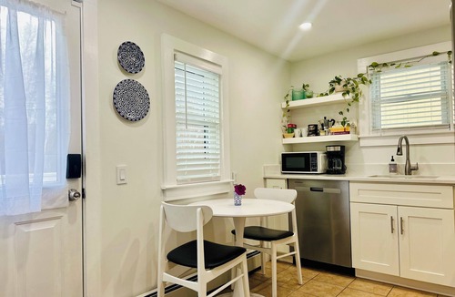 North Kingstown Cottage | Shorebreak Cottage