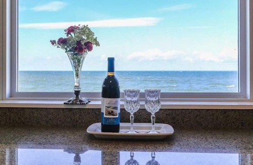 Southold House | Shorecrest Beach House + Beach Front + Ocean views