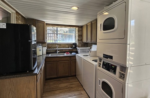 Confluence House | Shoreline Estates - Bungalow Room 3