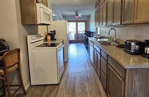 Confluence House | Shoreline Estates - Upper Apt Room A