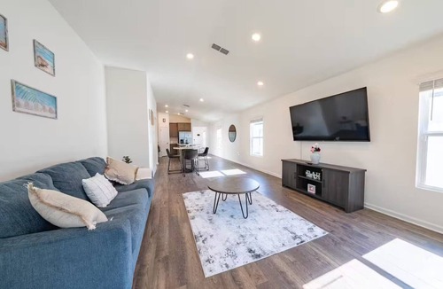 St. Augustine House | Shoreline Sanctuary – Pool Beach Downtown Pickle ball Putting Green